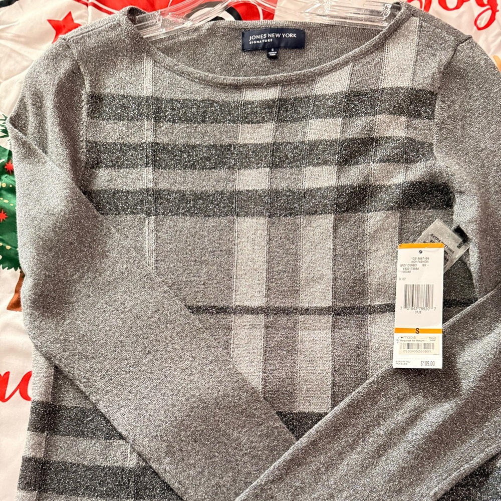 Jones New York Charcoal, Light Gray and Silver glitter Patterned Top